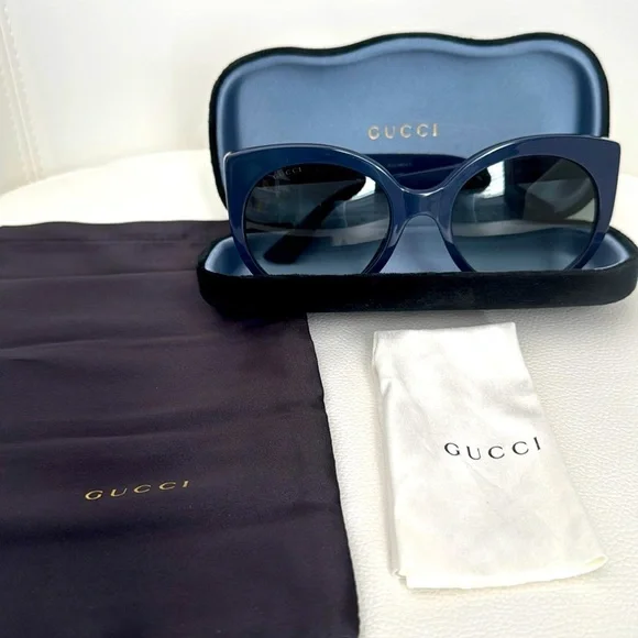 Gucci New Cat Eye Sunglasses GG 0325S Blue. Retail $435 Women’s Luxury. Eye …