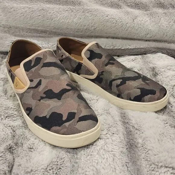 OluKai Pehuea camo slip on, size 11