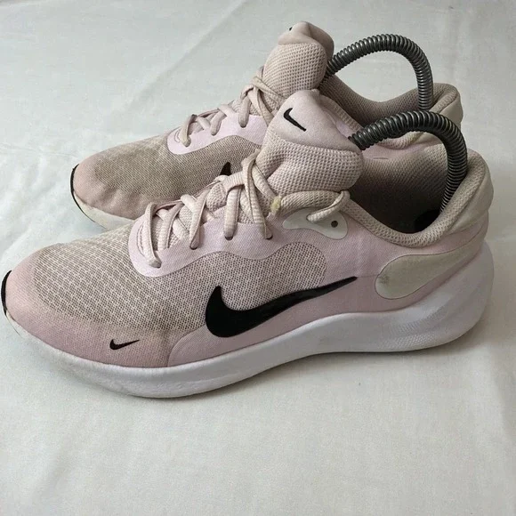 (GS) Nike Revolution 7 'Pink Foam‎ Black' US 6.5Y (FB7689-600) Or Women's Size 8