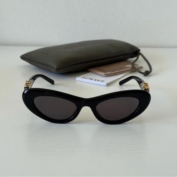 New! Loewe Black Cat-Eye Sunglasses LW40156U 01A, Authentic