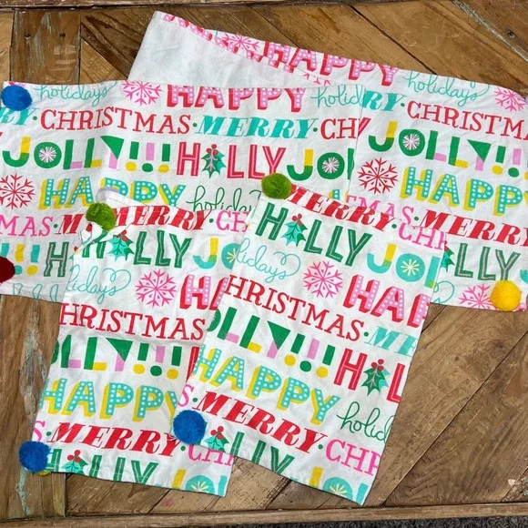 Rainbow Pink Color Christmas Holiday Table Runner‎ & 2 Placemats Pompoms