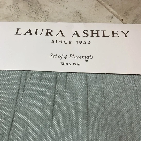 Laura Ashley Teal Placemats Set of 4 “Rhodes Sage” NWT velvety, back lined