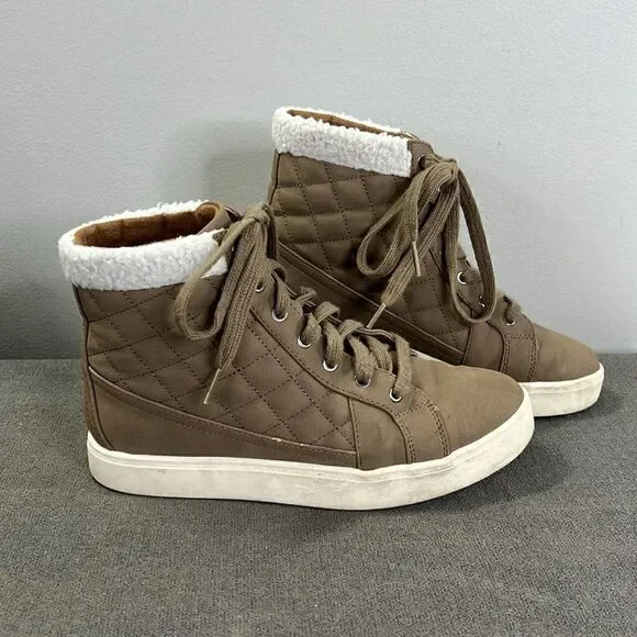 Wonderly Tan Sneaker Boot Size 7