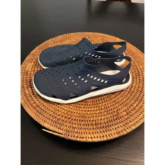 Crocs Swiftwater Wave Mens Navy Blue White Water Sandals Shoes Size M5