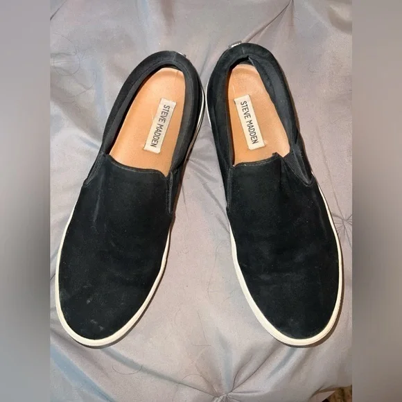 Steve Madden Black ankle shoes size 8.5
