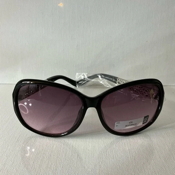 Elegant Black and Purple Sunglasses