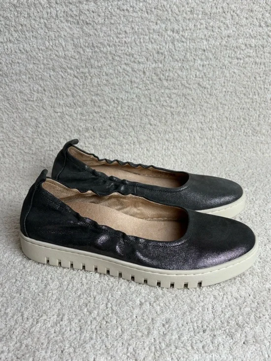 Vionic Shoes Womens 8 Uptown Ballet Slip On Leather in Polluted Silver Shimmer