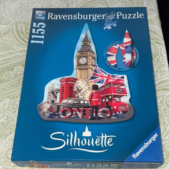 Ravensburger London Silhouette Puzzle with Blue and Red Accents