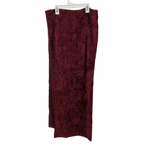 Magaschoni Home Maroon Burgundy Table Runner Textured  89x16