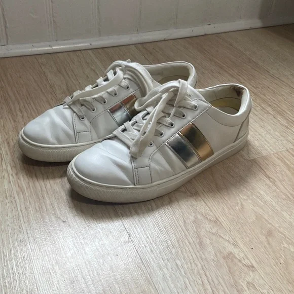 J. Crew New Road Trip Sneakers With Stripe Size 9