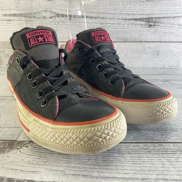 Converse Shoes Womens 7 Multi Chuck Taylor All Star Canvas Sneakers Casual Nice