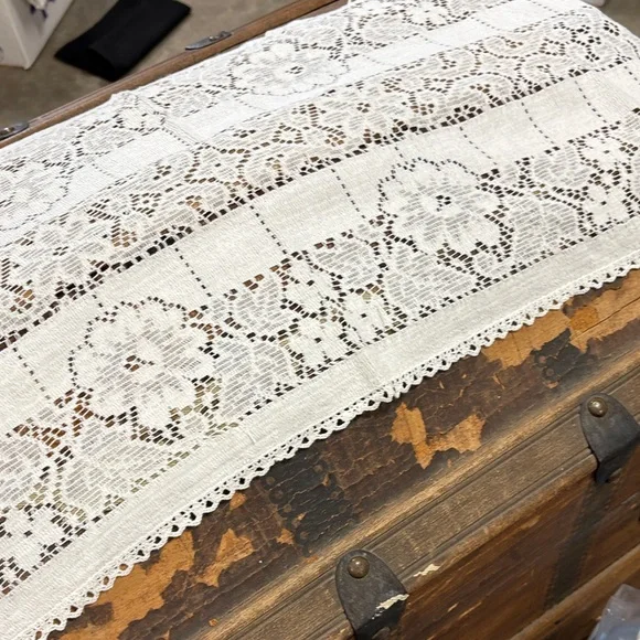 Elegant White Lace Table Runner