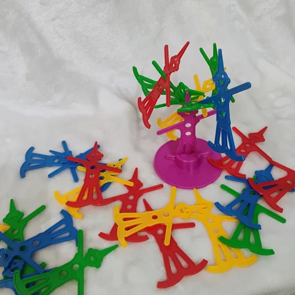Vintage Falling Clowns Balancing Game 25 Clowns & Stand No Box Plastic Ages 7+ I