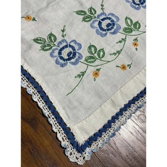 Antique Linen Blue Floral Cross Stitch Needle Point Table Runner Crochet Lace