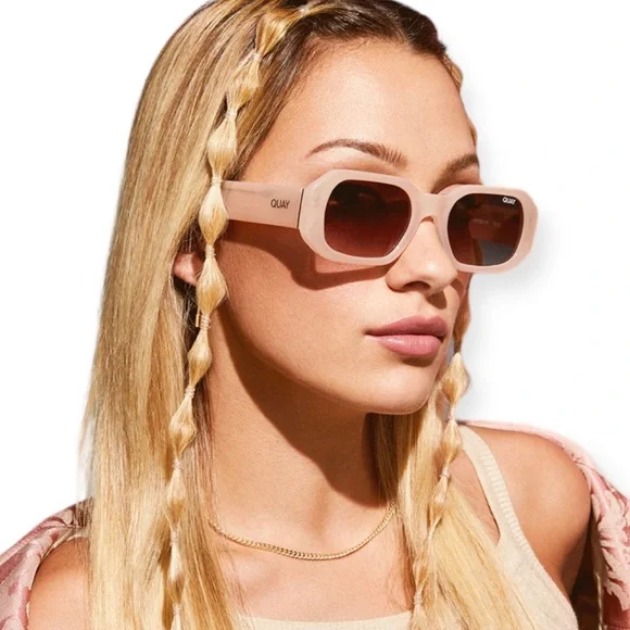 QUAY Hyped Up Sunglasses Milky Pink Frames Brown Gradient Lenses Unisex NWT