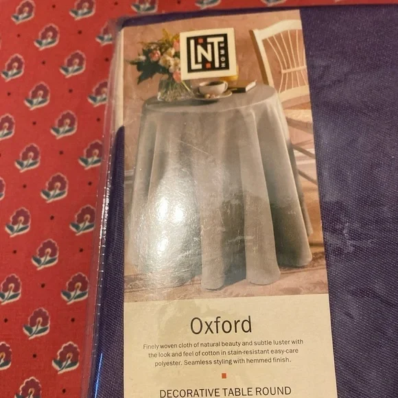 VTG LNT Oxford LAVENDER‎ 70 INCH  ROUND TABLE CLOTH - NEW IN PACKAGE - WASHABLE