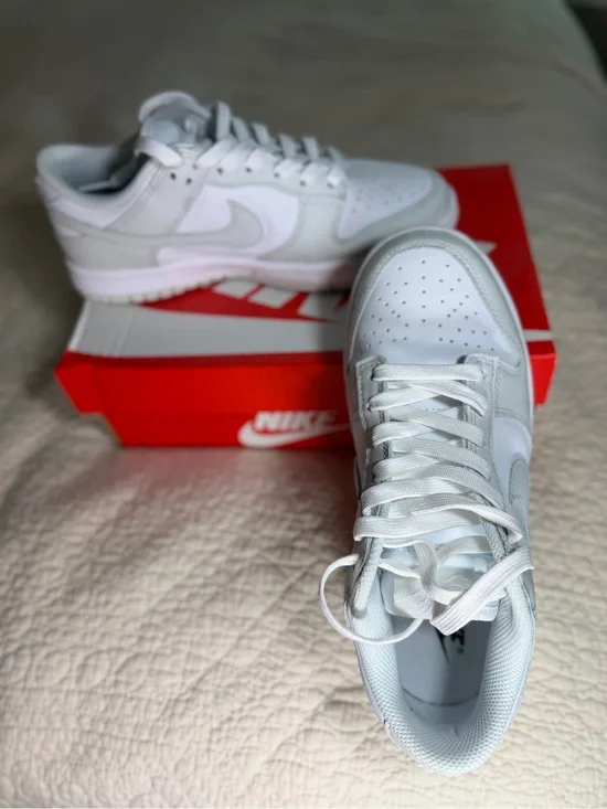 Nike Dunk Low White Photon Dust DD1503-103 Women’s Size 7 Men’s 5.5