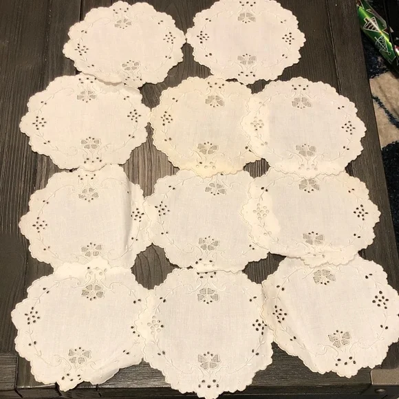 White Embroidered Linen Set (11)