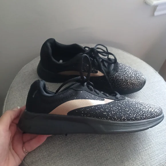 Athletic Works Blk/gold Speck Memory Foam Sneakers Sz 9.5 ///