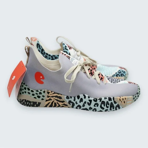 NWT UIN Grouper Mijas Women's Sneakers Lightweight Walking Comfy Shoes Size 10.5