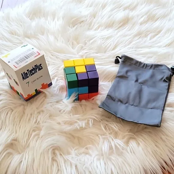 Wooden cube puzzle NWB