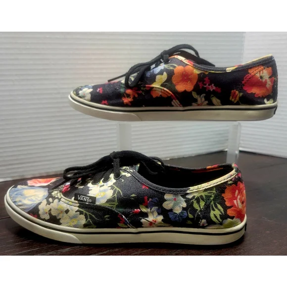 Vans Womens Old Skool Lo Pro Black Garden Floral Lace-Up Sneakers, Size 6.5