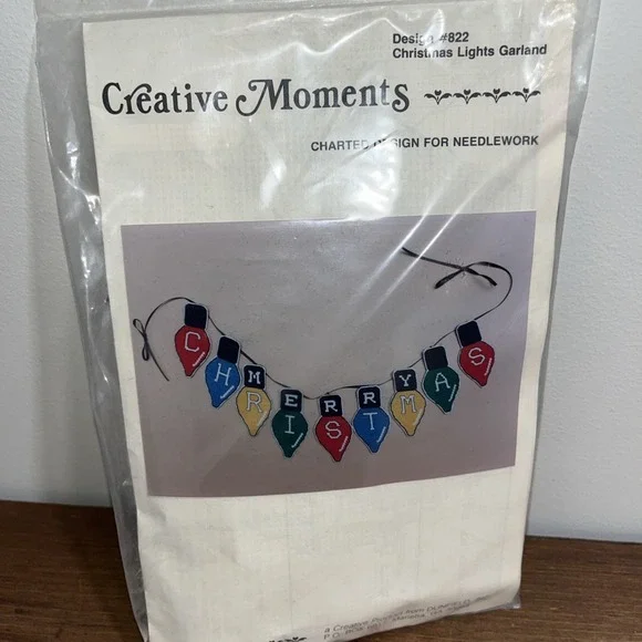 Creative Moments Garland Cross Stitch Kit Needlework 822 Vintage Merry Christmas