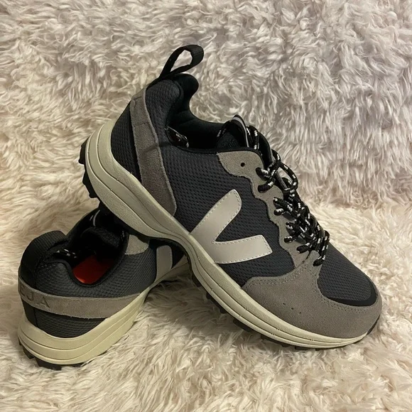 Veja Venturi Sneaker