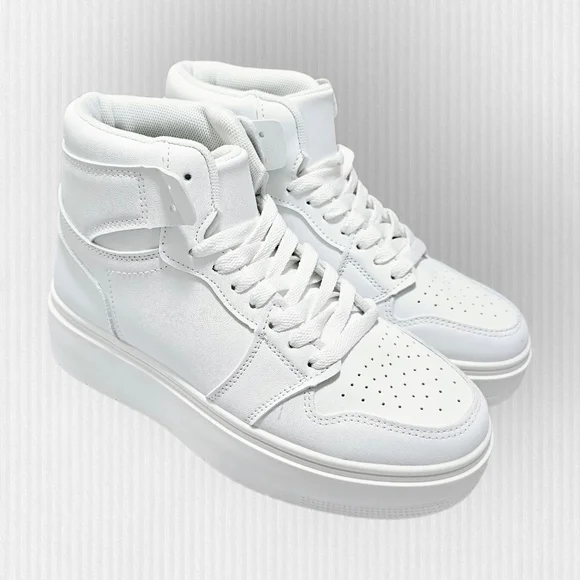 NWT PrettyLittleThing White Hi Top Lace Up Platform Sneakers‎