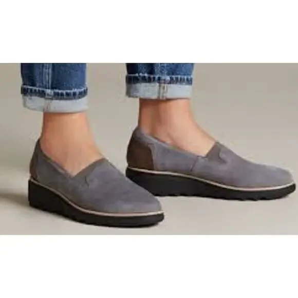 Clarks Sharon Dolly Suede Leather Comfort Slip on Shoes Gray Women’s Sz 9.5