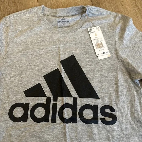 Adidas Men's Amplifier Tee Heather Grey Spell Out Logo Size Small‎ NEW