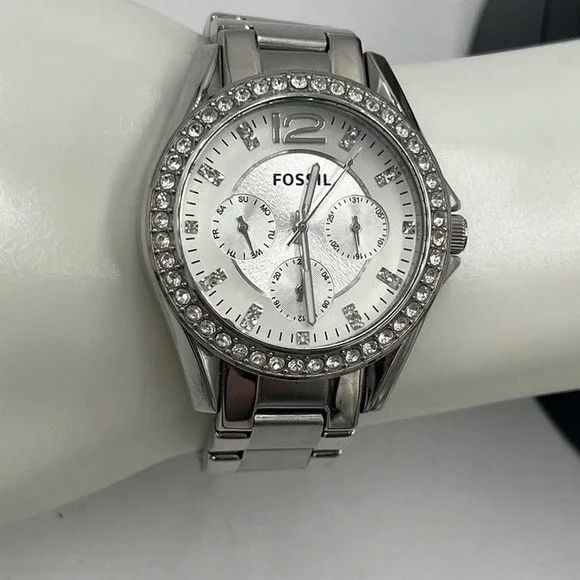 Fossil Riley Stainless Steel Watch model ES3202 *new battery