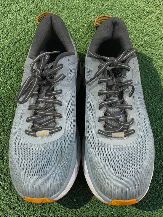 Hoka One One Bondi 7 Light Gray Running Sneakers Men’s Size 10.5