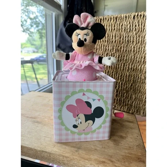 Disney 2014 Minnie Mouse 
