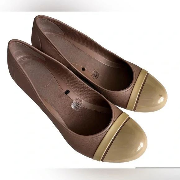 Crocs Brown Women’s wedge Shoes Sz 9‎