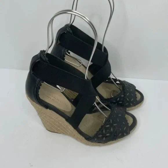 Club Monaco Black Wedge Sandals 36.5 6.5‎