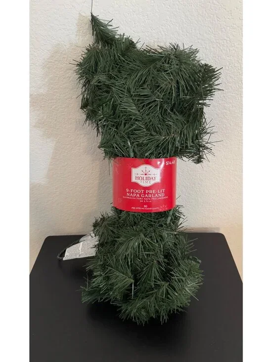 Holiday Time 9-Foot Pre-Lit Napa Garland