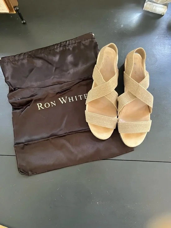 Ron White Women's Edie Tan Cross-Strap Sandals Sz 39.5/9.5 Comport Old Money