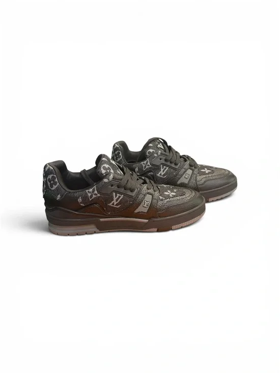 Black logo designer inspired sneakers size 8