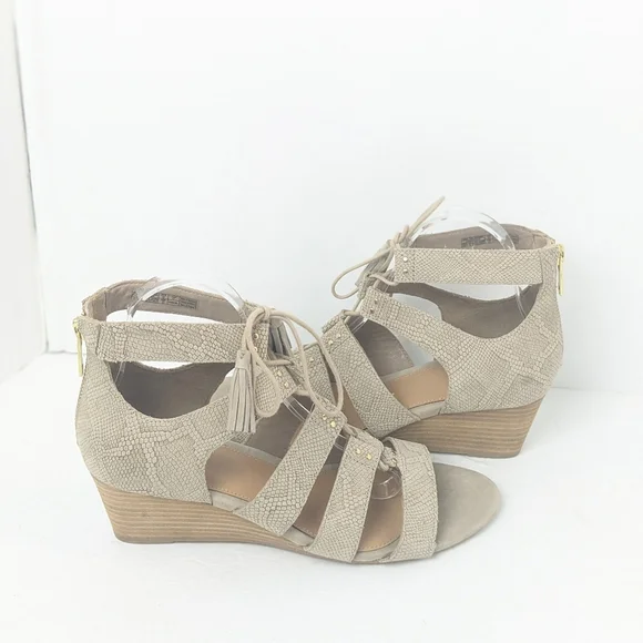 NWOT UGG Yasmin Snake Wedge Sandals