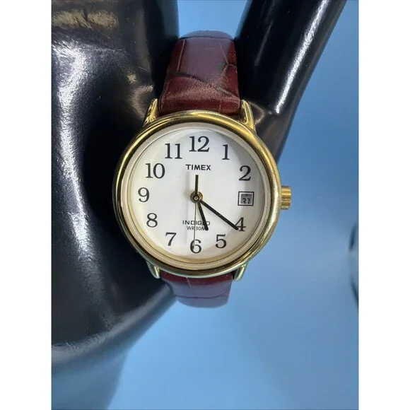 Timex Indiglo Quartz Watch Women 30m Gold Tone Leather Date Analog New Battery