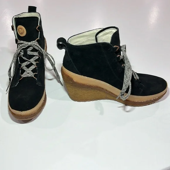 Merrell Tremblant Wedge Black Suede Lace Up Ankle Booties J94768 - 9.5 - NEW‎