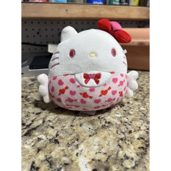 Hello Kitty Valentine Squishmallows Cupid 2025 8 Inch NWT