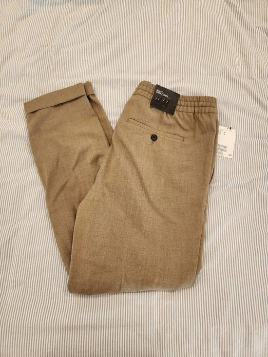 H&M Men's Tailored Rolled Leg Jogger Pants in Light Brown NWT Size M