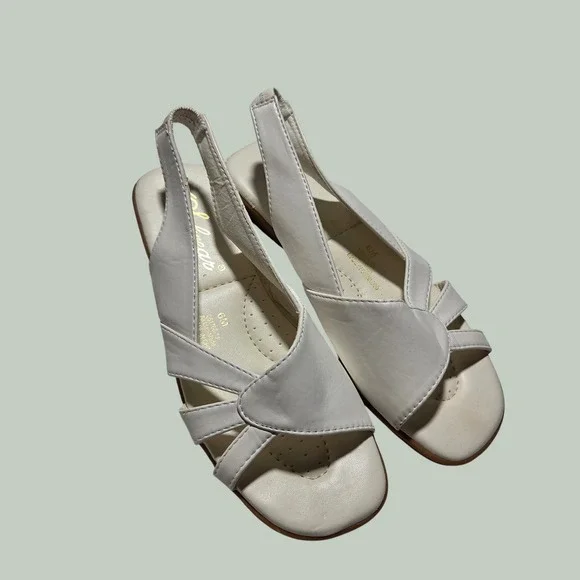 Softwear by Beacon Womens White Slingback Sandals Low Wedge Open Toe Size 6M