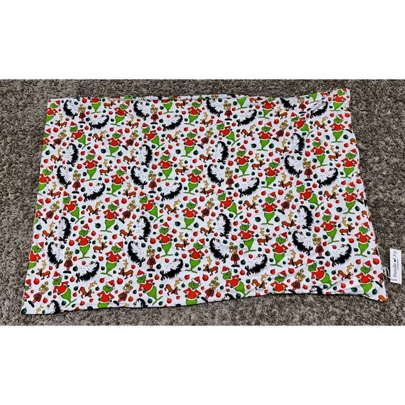 Bundle of‎ Joy Company Grinch Christmas All Over Print pillow case soft White