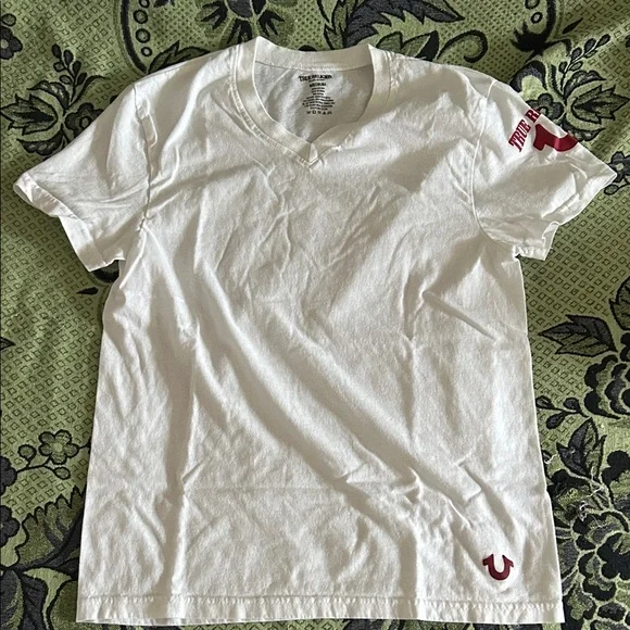 True Religion White and Red V-Neck Tee