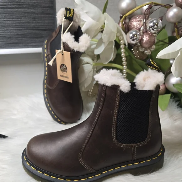 Dr. Martens® 2976 Lenore Faux Fur-Lined Chelsea women Boots Dark khaki Orleans