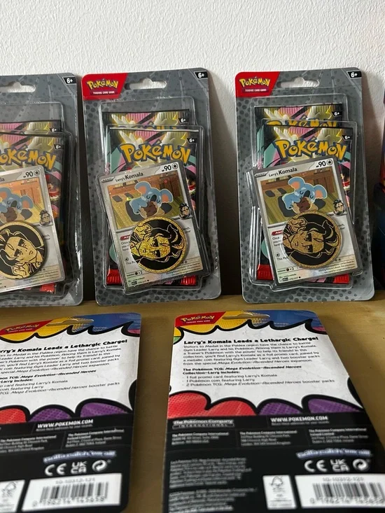 10 Pokémon Larry's Komala Promo Pack‎ - Blue, Gold