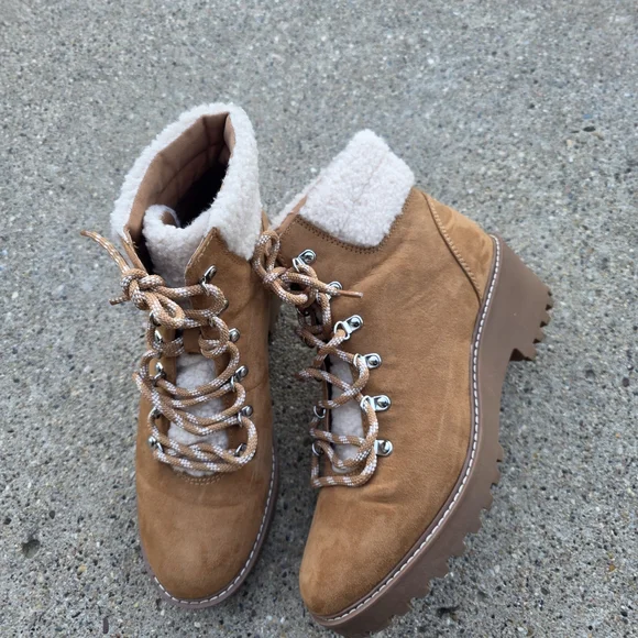 Universal Threat Women's Tan Suede Ankle Boots Size 8.5